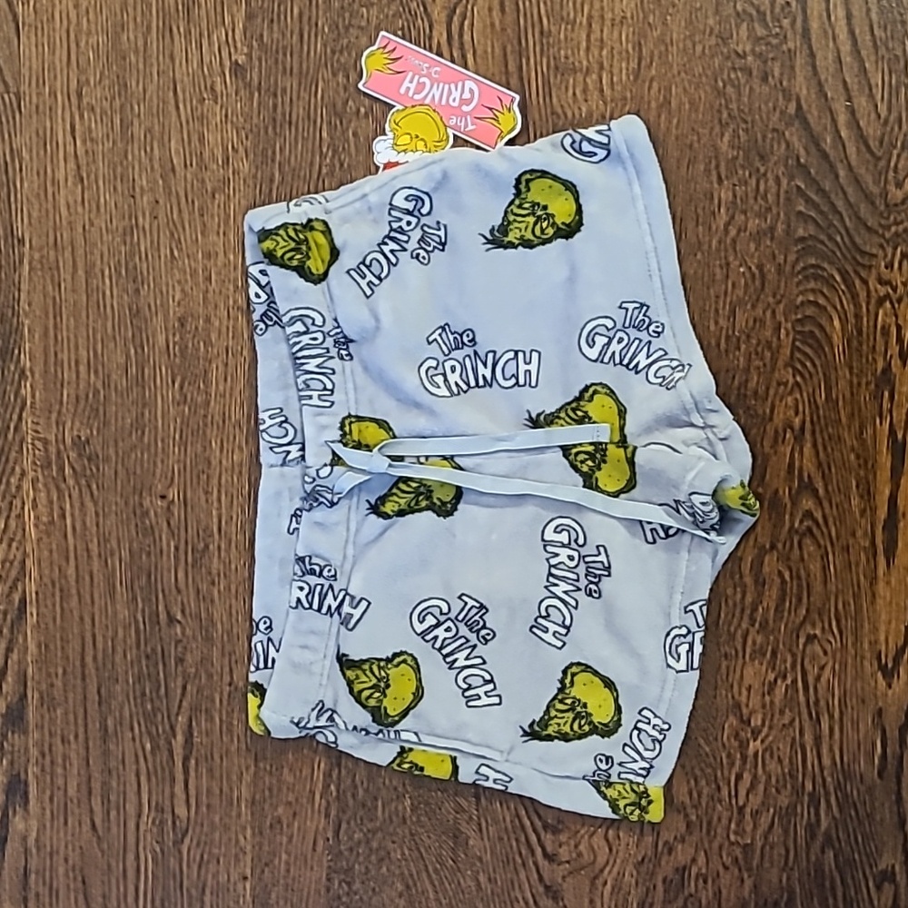 The Grinch plush soft shorts with pockets, new with tags, so cute! M &L availabl